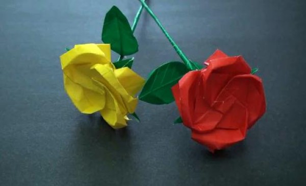 Chocolate rose origami video tutorial teaches you step by step how to fold roses