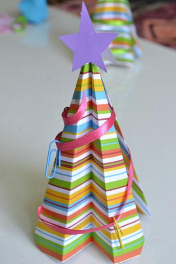 Simple handmade origami Christmas tree origami complete illustrated tutorial