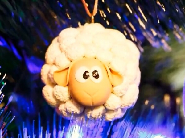 Tutorial on making handmade clay sheep decorations for the New Year of the Sheep