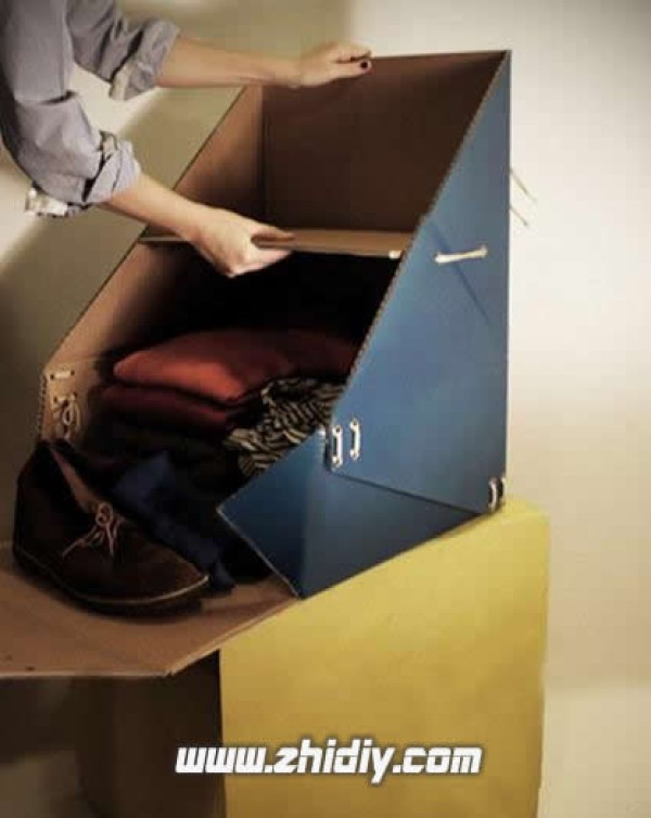 The combination of fashion and function-cardboard luggage