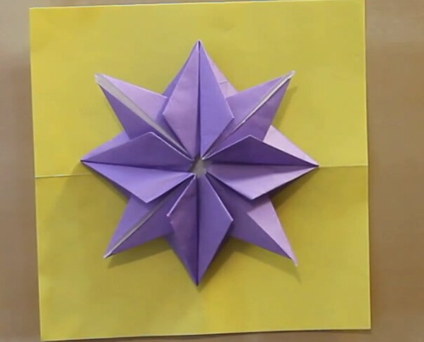 Complete video tutorial on handmade origami for Christmas simple decoration of Christmas stars