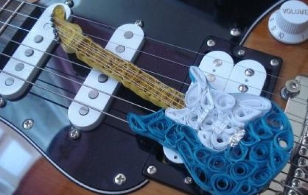 Paper-quilled guitar hand-making tutorial