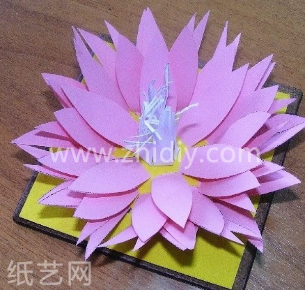 Three-dimensional paper flower card making tutorial