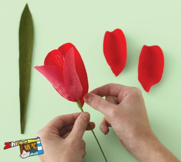 Tulip Making Tulips from Crinkled Paper