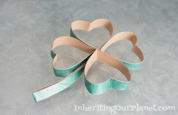 St. Patricks Day toilet paper tube turning waste into treasure paper art four-leaf clover handmade tutorial