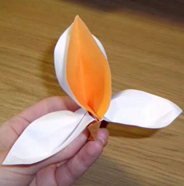 Origami flower tutorial: How to fold iris with paper