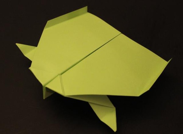 How to fold a paper plane - video tutorial on how to make a shark origami glider