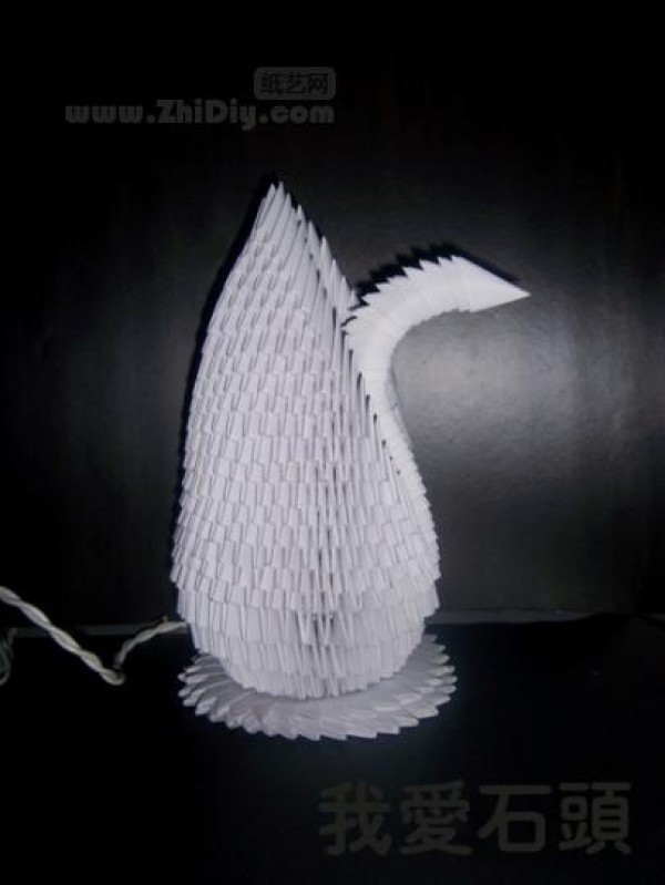 I love stone’s gorgeous 3D origami swan