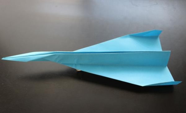 Origami Airplane Manual Origami Encyclopedia teaches you how to fold the fastest shuttle-shaped origami fighter jet