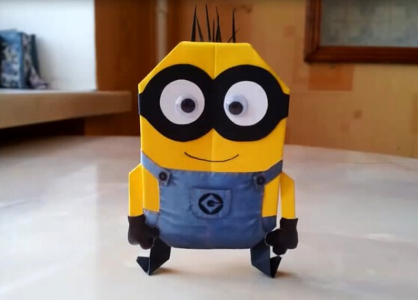 Origami Encyclopedia: Simple origami video tutorial for hand-made origami minions