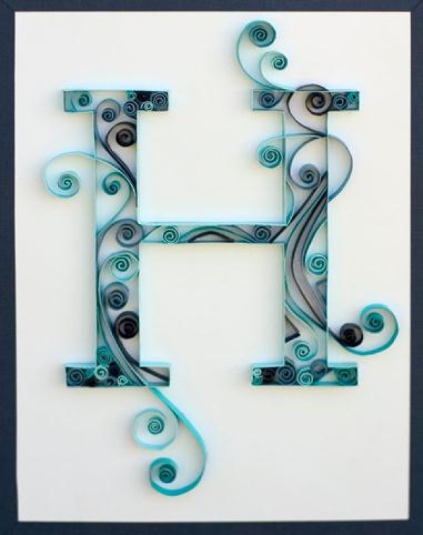 Handmade tutorial for quilling letter H