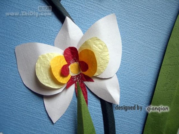 qianqian’s paper sculpture “Orchid”