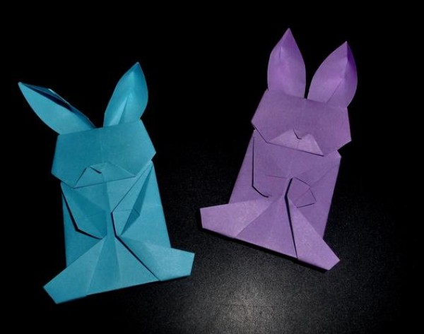 Handmade tutorial for a simple origami bunny greeting card for Mid-Autumn Festival gifts