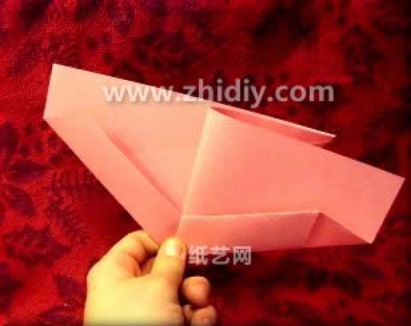 Illustrated tutorial on how to fold the Firemoth origami airplane