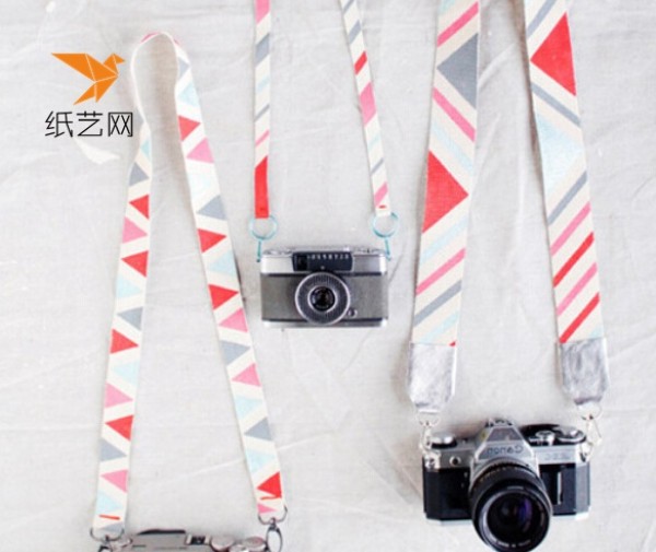 How to hand-make a camera strap with beautiful and artistic fabrics?