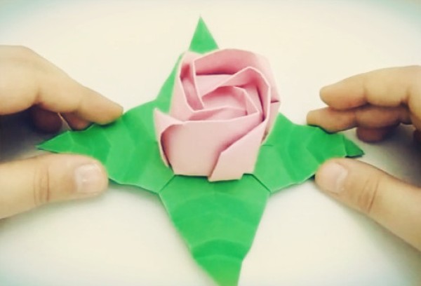 Simple rose folding method. Exquisite and complete handmade origami rose folding video tutorial.