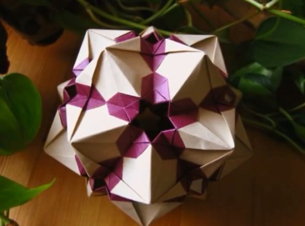 Manual video tutorial on how to make jigsaw cherry blossom origami flower ball lanterns