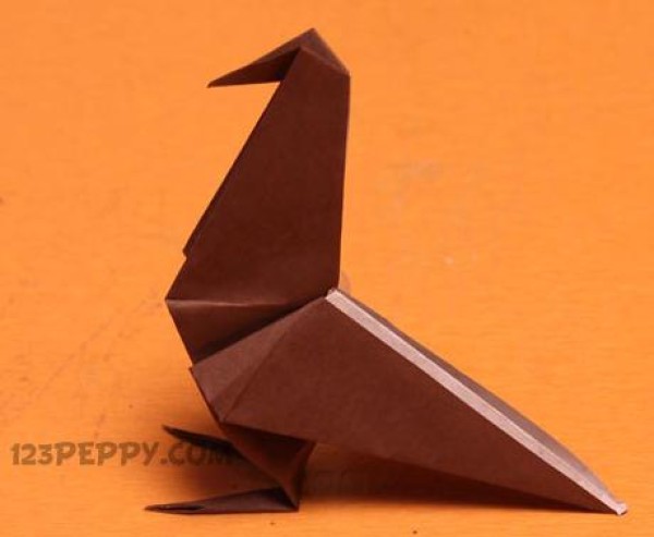 Childrens Origami Encyclopedia - Video Tutorial on How to Fold an Origami Crow