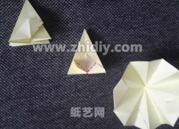 Paper ball flower hand-making tutorial