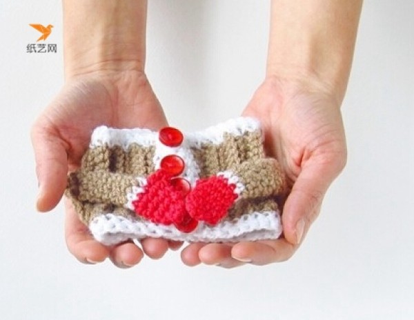 Pictures of handmade crochet cute glove-shaped cup sleeves