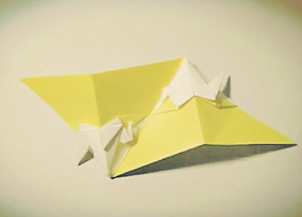 Simple origami video tutorial of two thousand origami cranes - How to fold a thousand origami cranes into one piece of paper