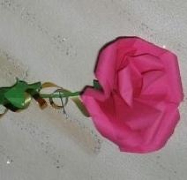 Simple paper rose making tutorial [can be used for Valentine’s Day]