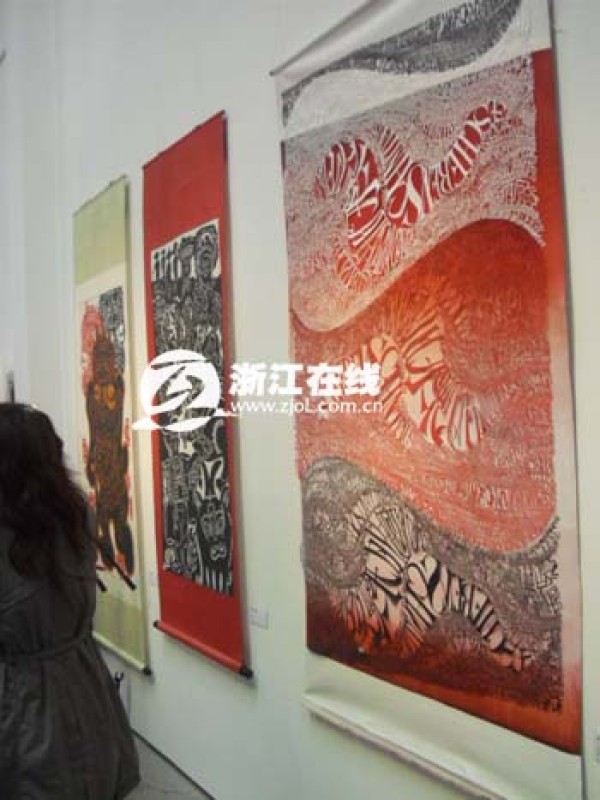 China Academy of Art holds Sino-Swiss paper-cut art exhibition