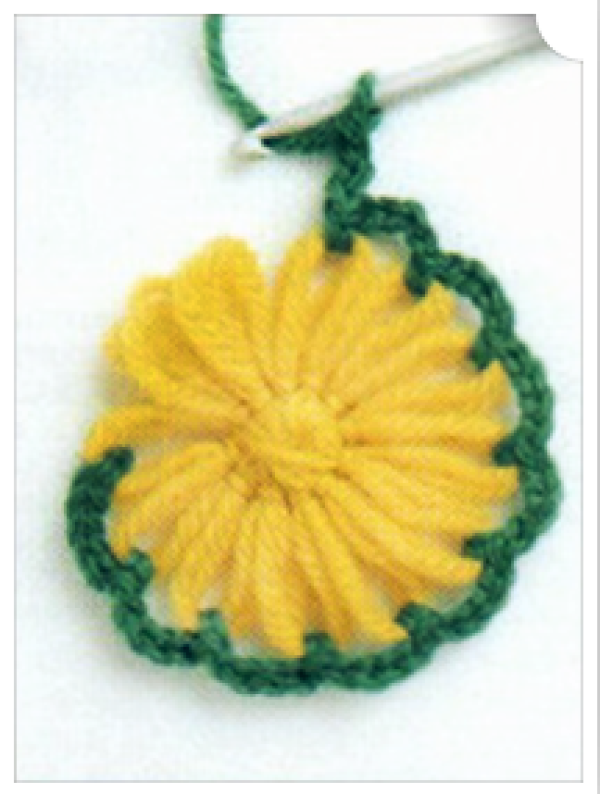 Small fresh hand-knitted small daisy flower coaster illustrated crochet tutorial