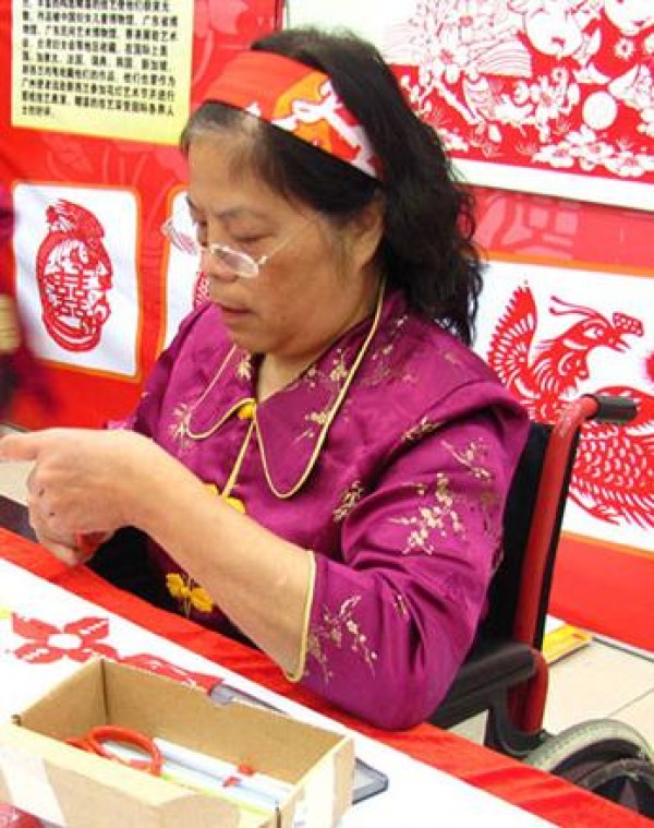 The art form of Lingnan paper-cutting