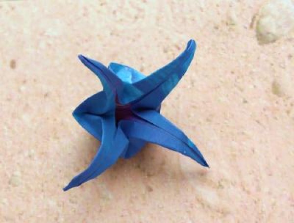 Simple origami flower tutorial