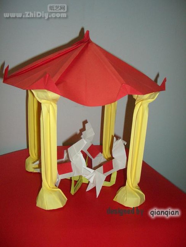 Origami carousel by qianqian