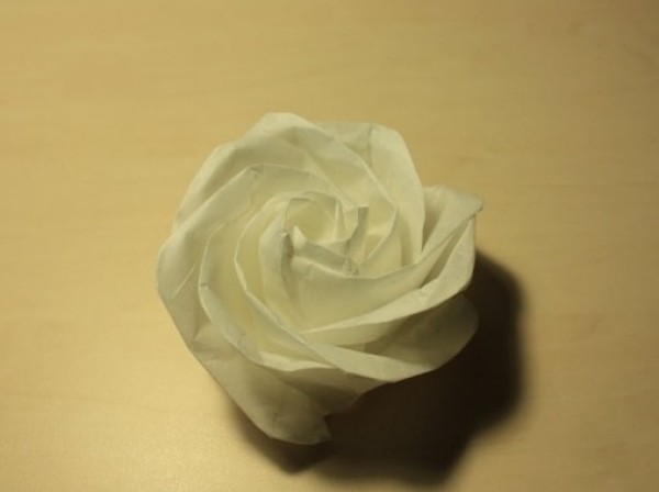 How to fold a paper rose - European and American origami rose variation origami tutorial