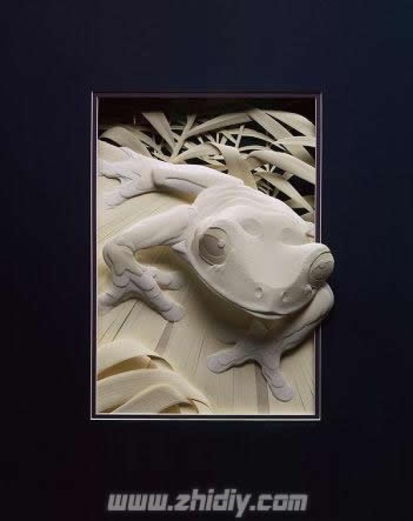 Wildlife paper sculptures by Calvin Nicholls