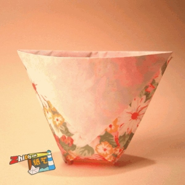 Small origami cup