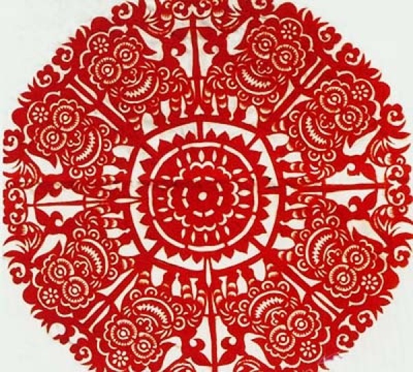 Rough and elegant Ansai paper-cutting