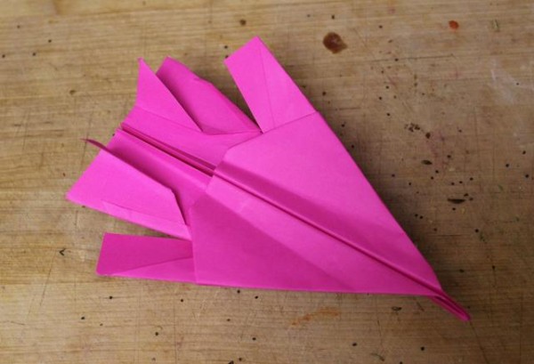 How to fold an origami fighter jet by hand—F14 Tomcat origami fighter jet handmade video