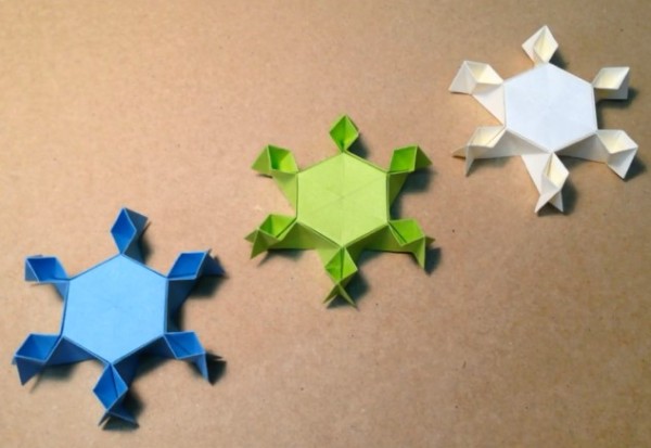 Origami Encyclopedia: Origami Video Tutorial for Handmade Three-dimensional Origami Snowflakes