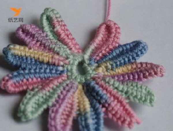 Handmade crochet colorful chrysanthemum weaving tutorial