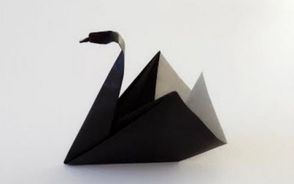 Simple handmade origami swan video tutorial teaches you how to make handmade origami swans