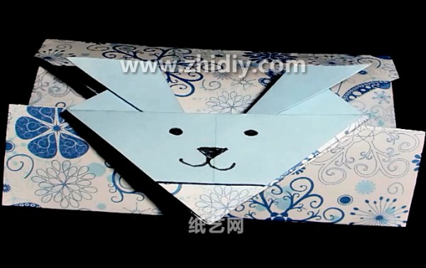 Origami video tutorial for children to make origami bunny envelopes