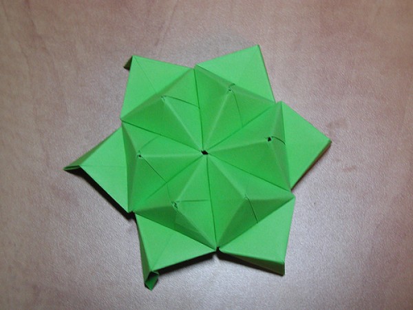 Regular Papercraft: Modular Origami