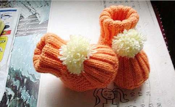 Knitting Tutorial-Pom Ball Baby Shoes