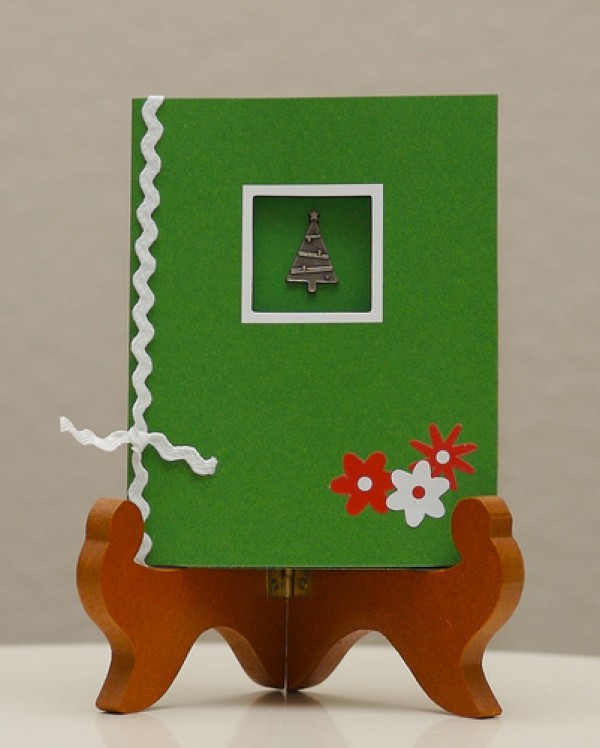 Ingenious paper art greeting card design