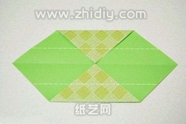 Origami tutorial for paper crane envelope