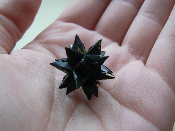 Anja Markiewicz’s miniature origami art