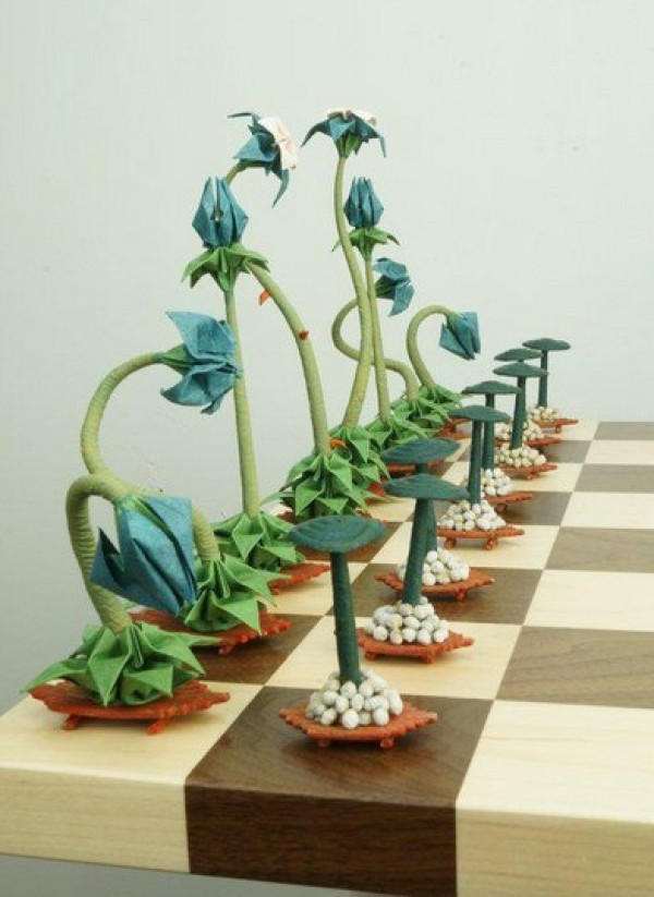 Amazing plant origami chessboard