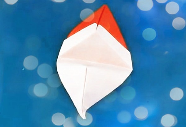 Christmas Origami Encyclopedia teaches you how to make Santa Claus origami doll