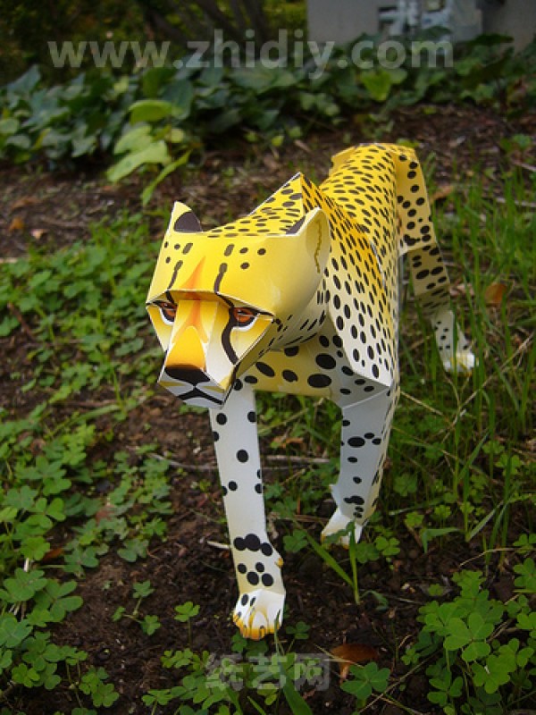 Cheetah Papercraft Free Download