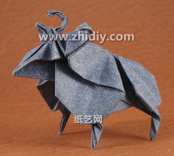 Origami tutorial for the New Year of the Sheep origami sheep