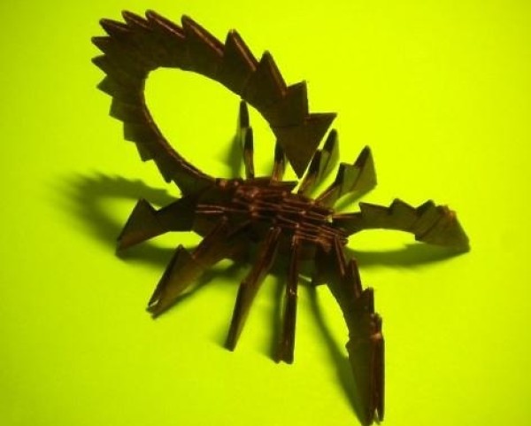 Origami triangle scorpion handmade tutorial